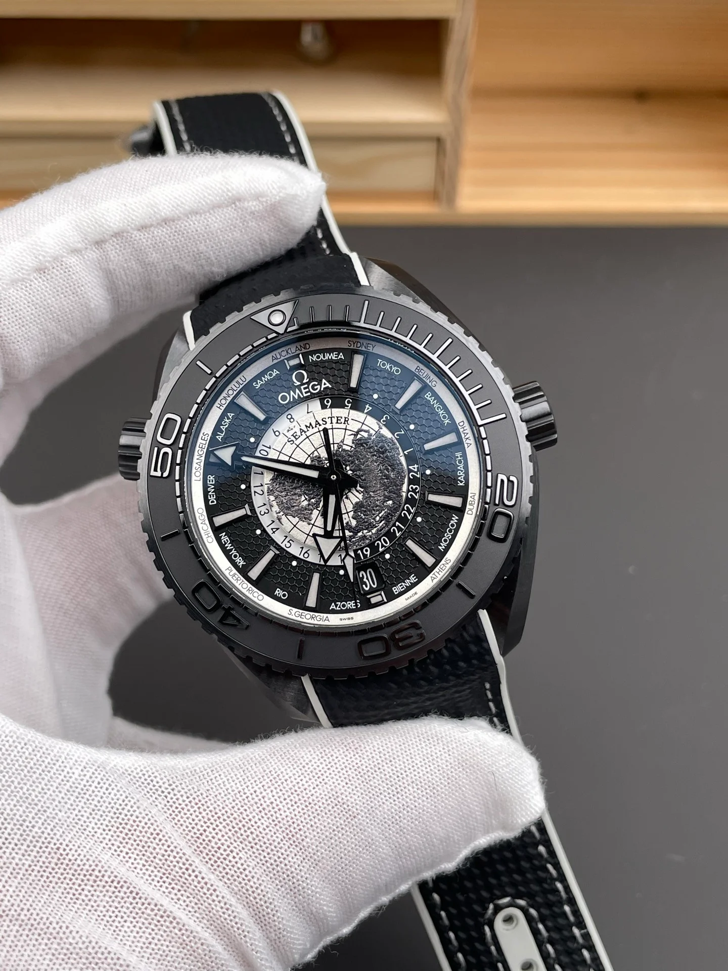 Worldtimer Black Warrior Seamaster 600