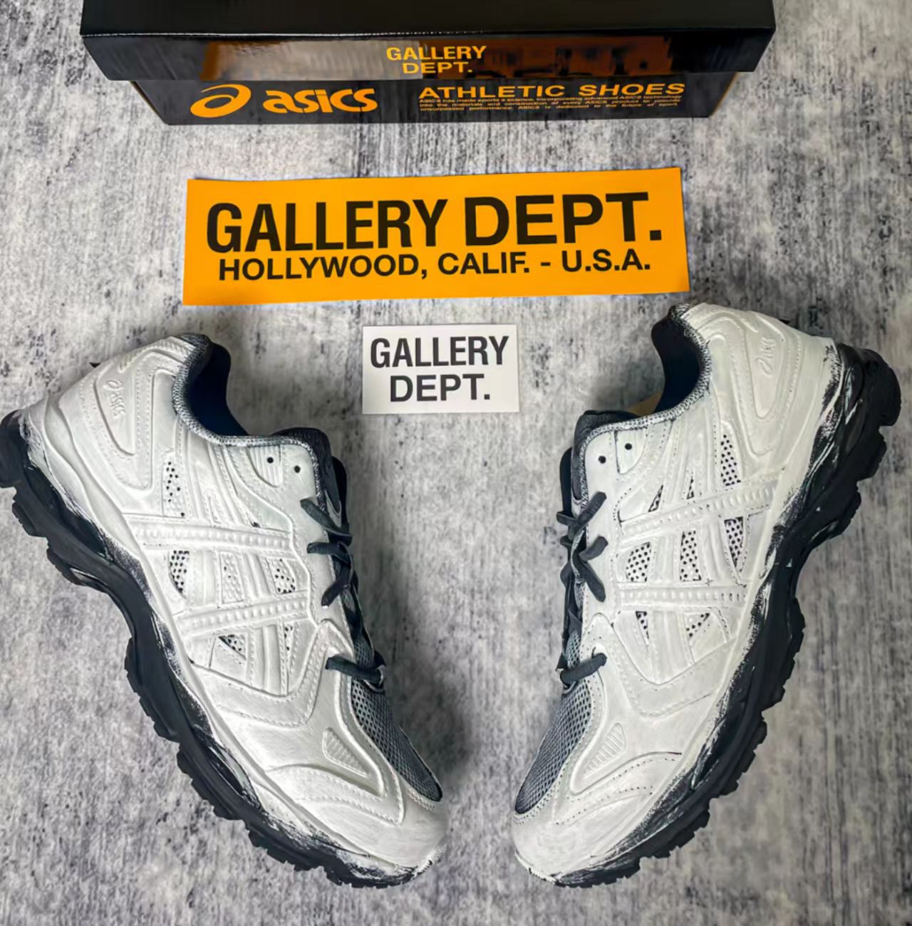 ASICS Gel-Kayano White Painted Black