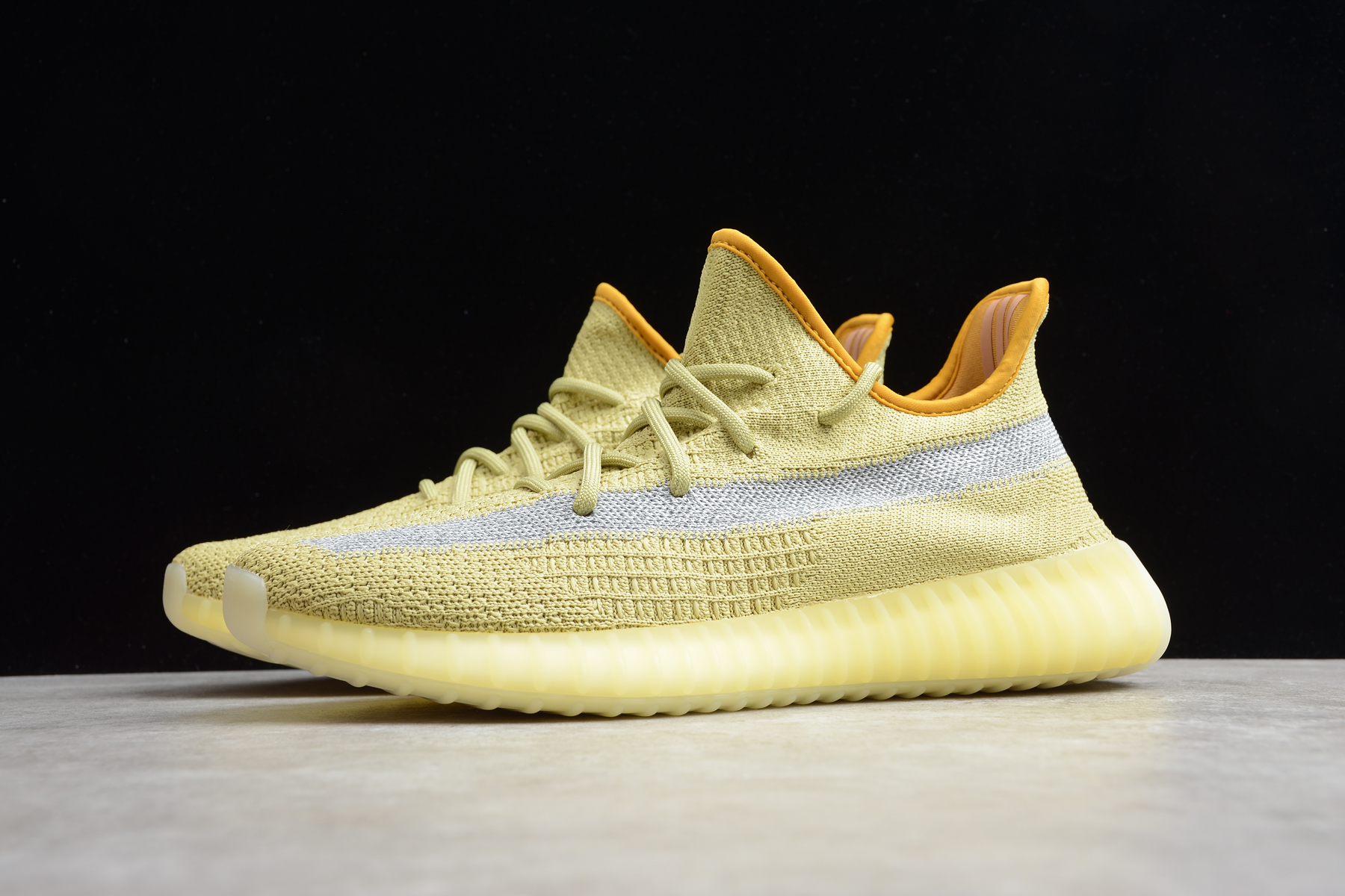 Yeezy Boost 350 V2 