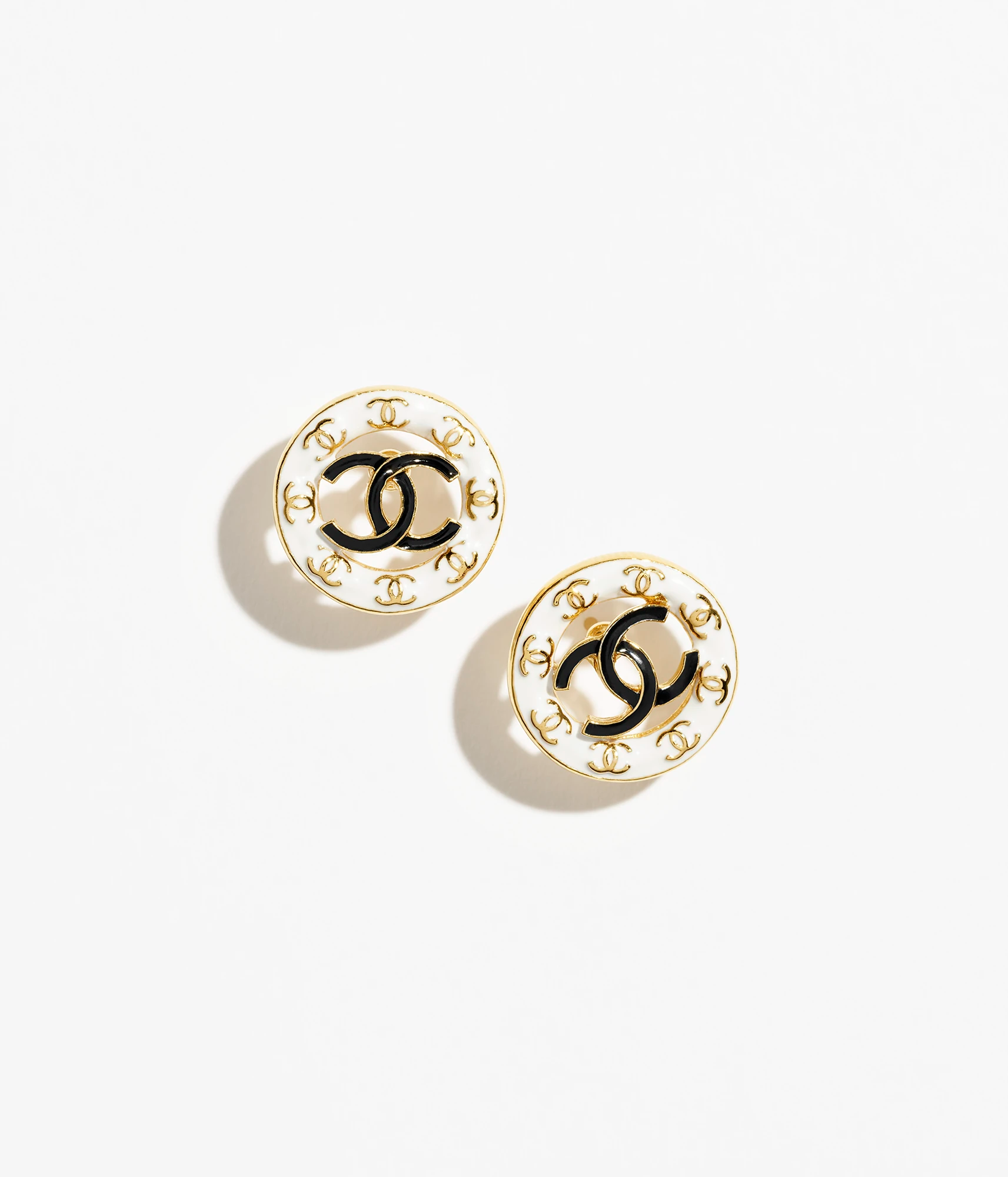 STUD EARRINGS