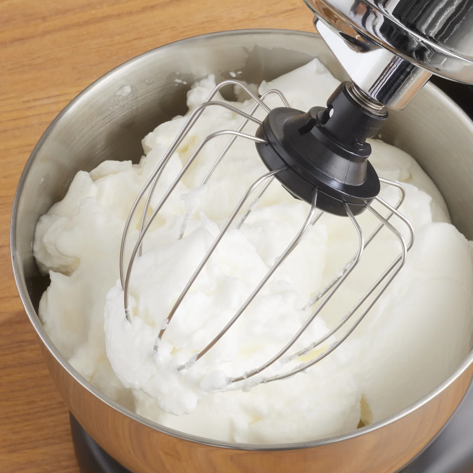 Karaca Multicast Plus Moulin à viande hachée / Saucisse / Kibbeh / Appareil à biscuits Pétrin Machine à pétrir la pâte Argent 5L