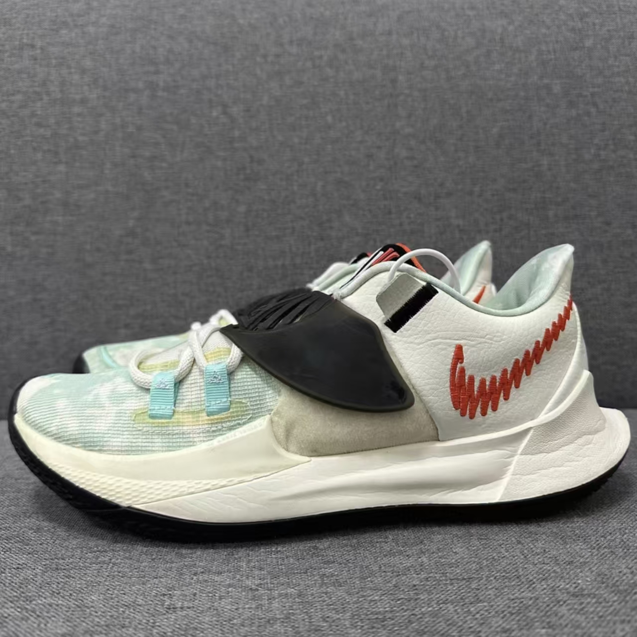 Nike Kyrie Low 3 CJ1286-101 White Multicolor