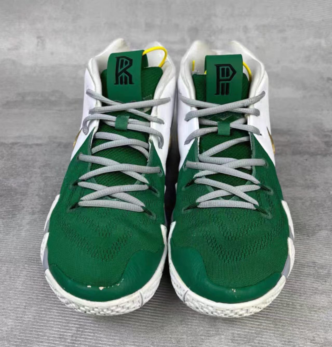 Nike Kyrie 4 Basketball Shoes