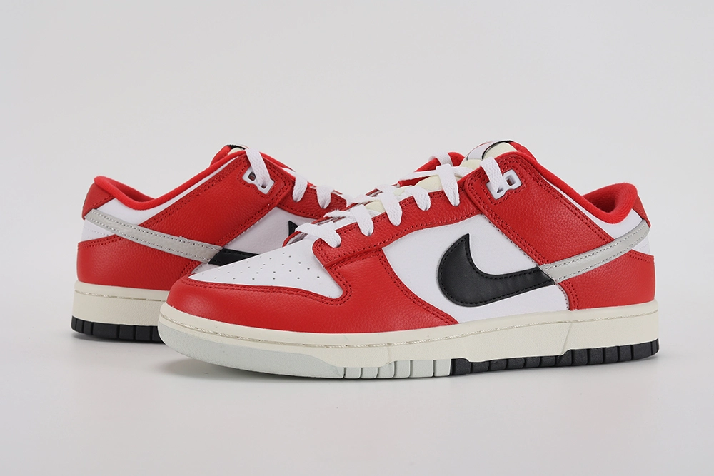 Dunk Low 'Split – Chicago'