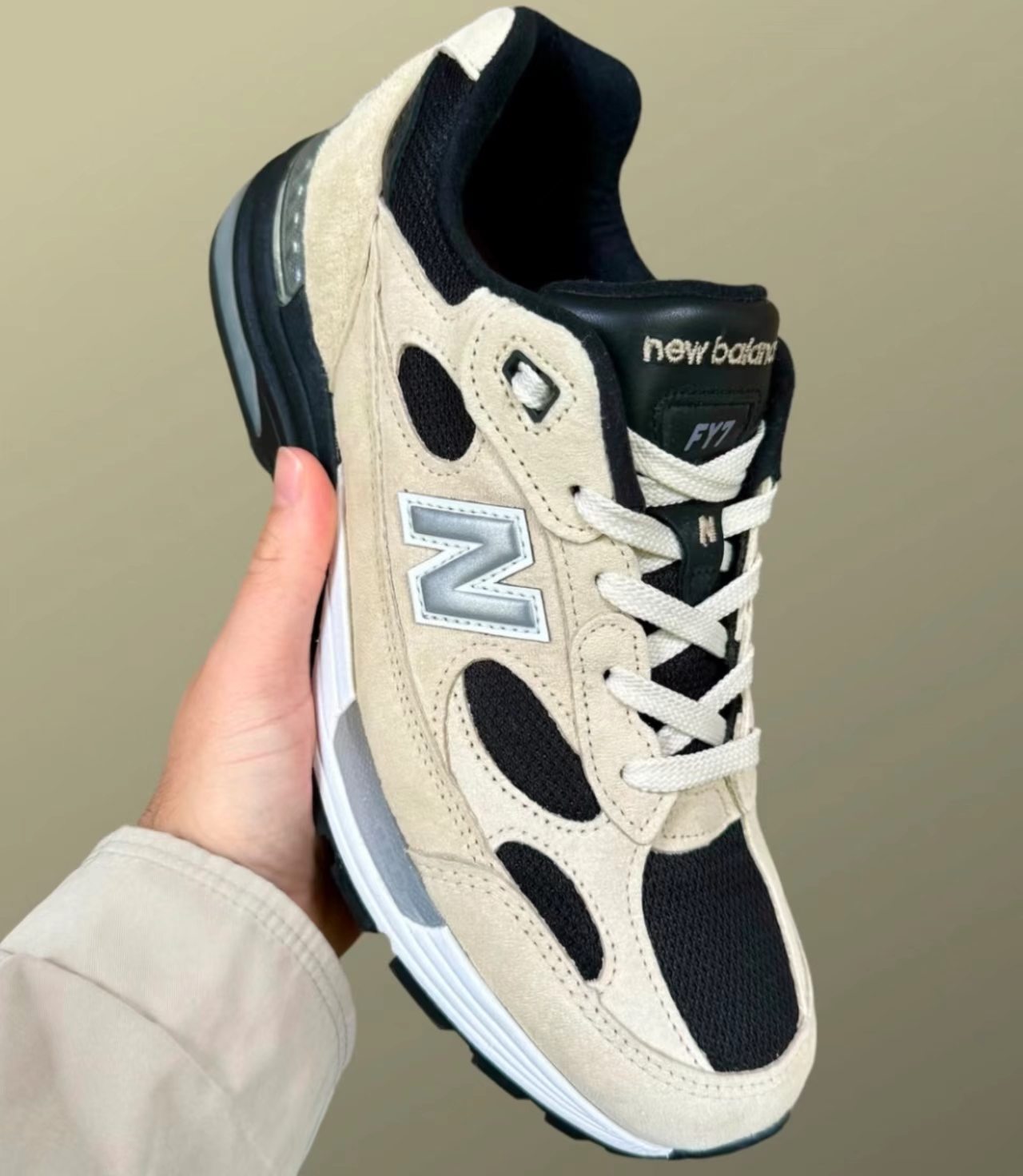 Studio FY7 x New Balance 992 