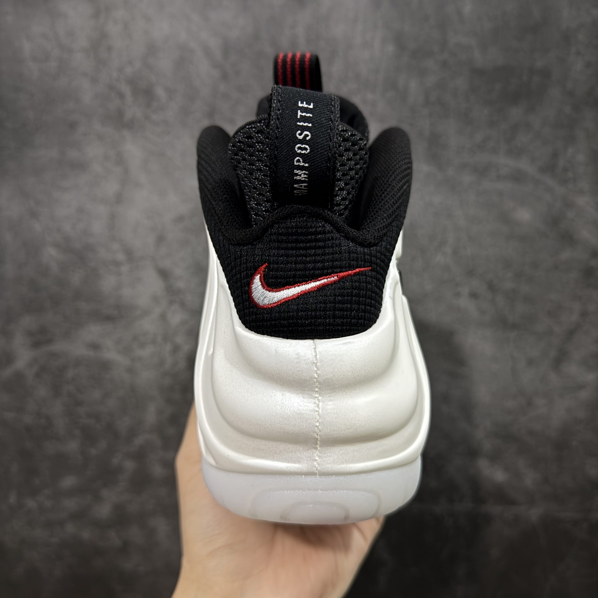 AIR FOAMPOSITE PRO PEARL (2025) HF0794-200