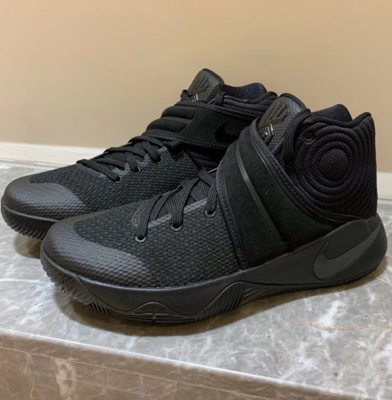 Nike Kyrie 2 