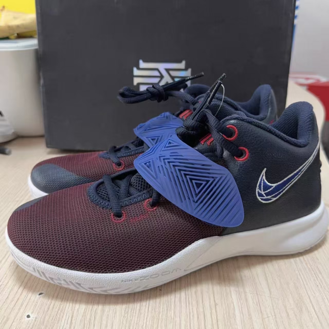 Nike Kyrie Flytrap 3 Obsidian Red Blue