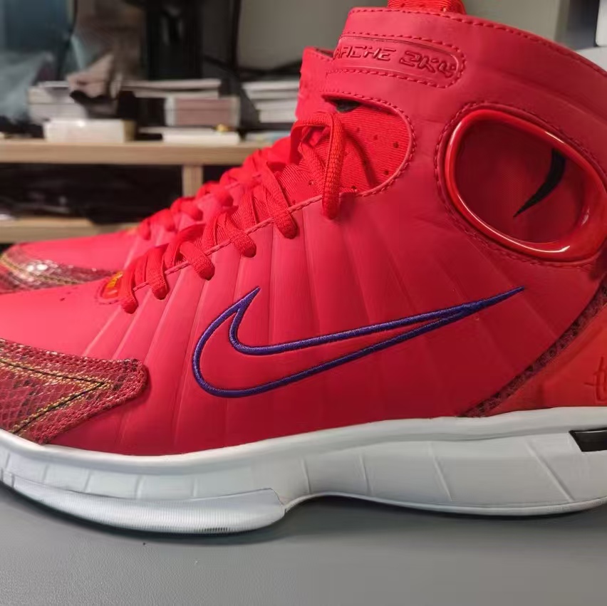 Nike Air Zoom Huarache 2K4 “Year of the Snake”