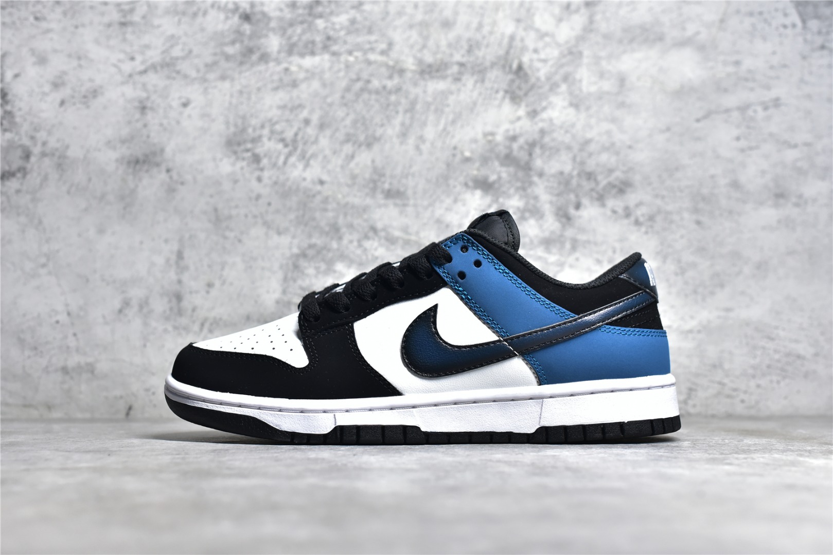 CY NIKE DUNK LOW INDUSTRIAL BLUE FD6923-100