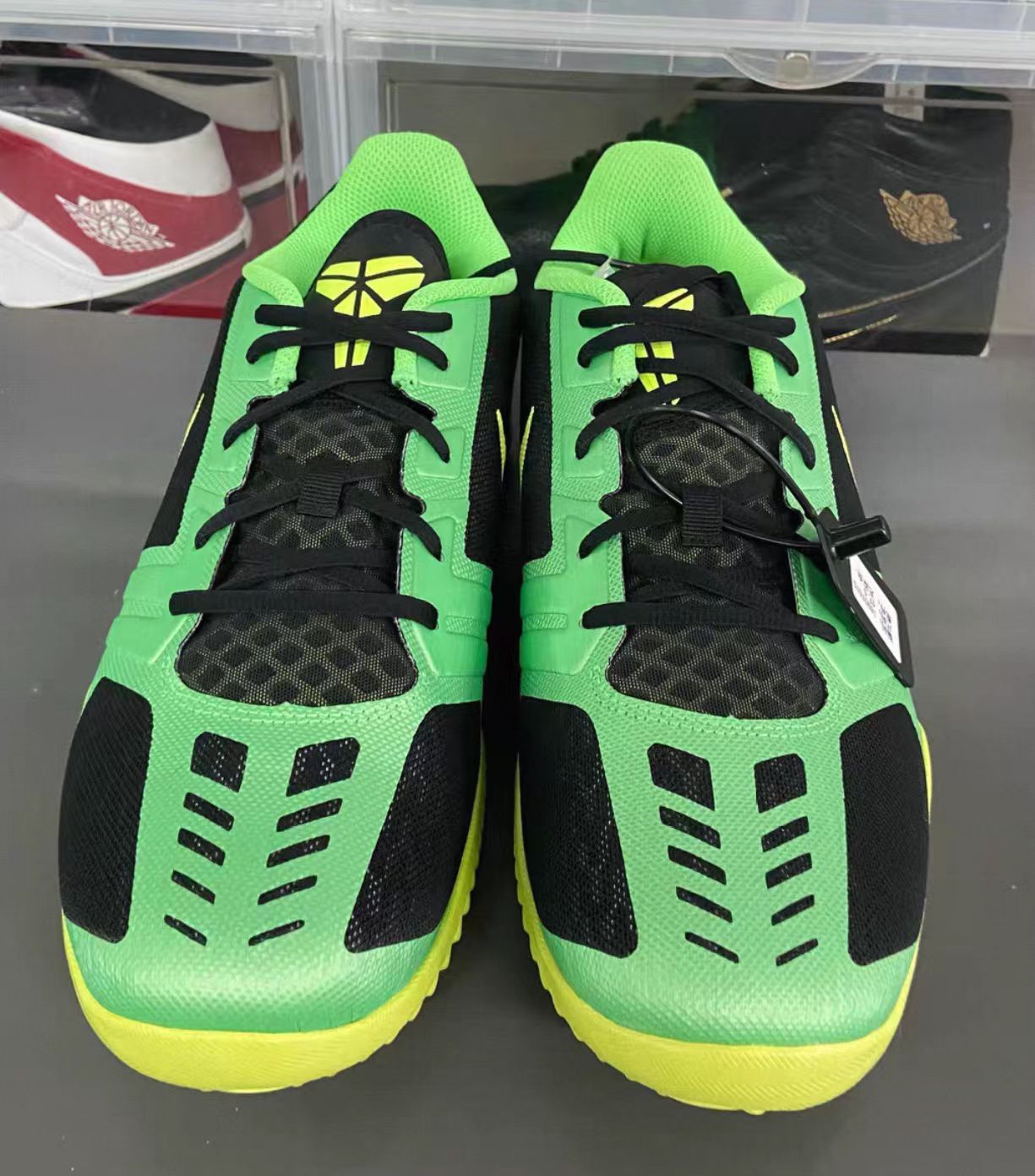 Nike KB Mentality 1 "Black/Volt"