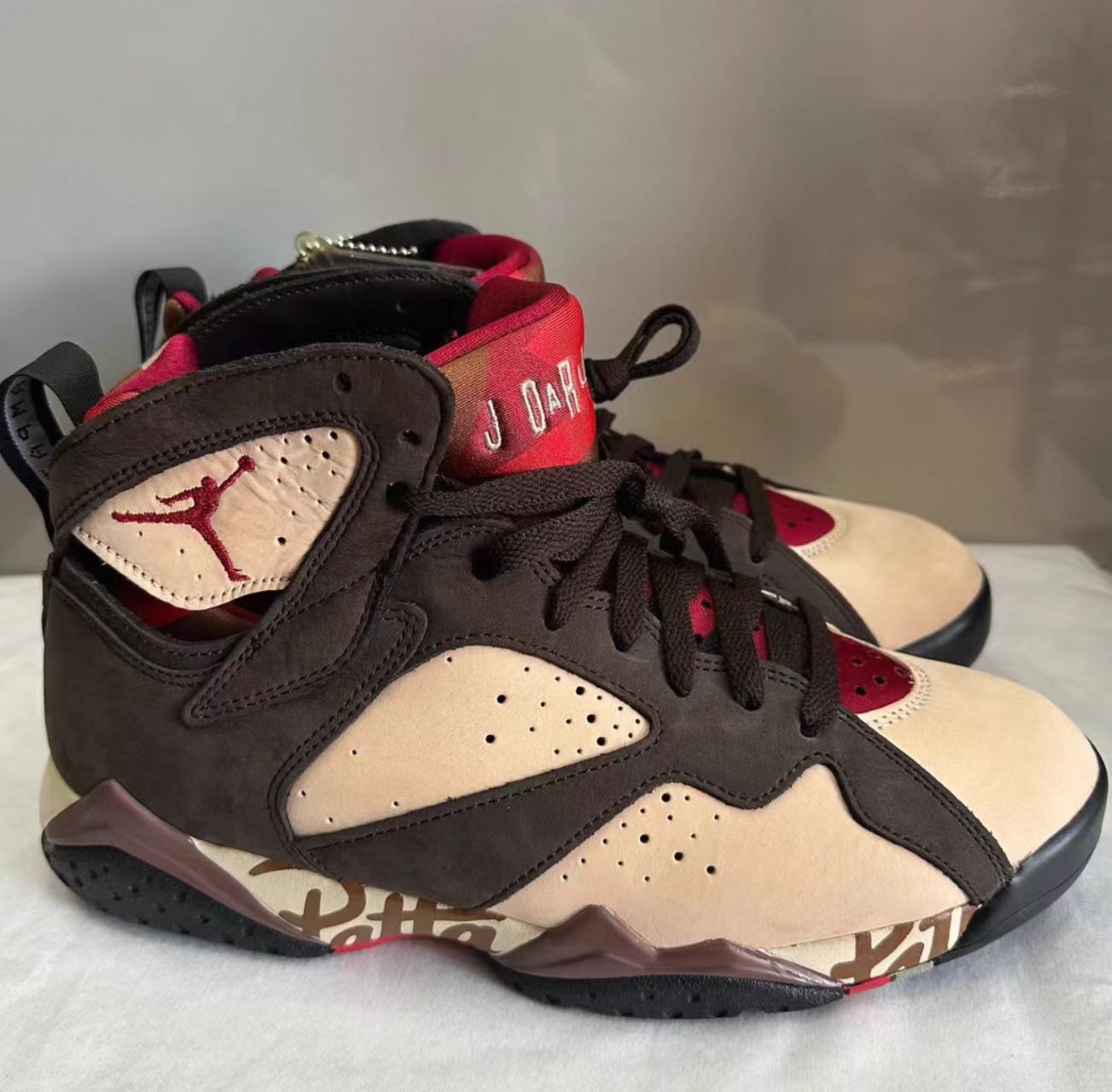 Patta x Air Jordan 7 Retro "Shimmer / Dark Chocolate"