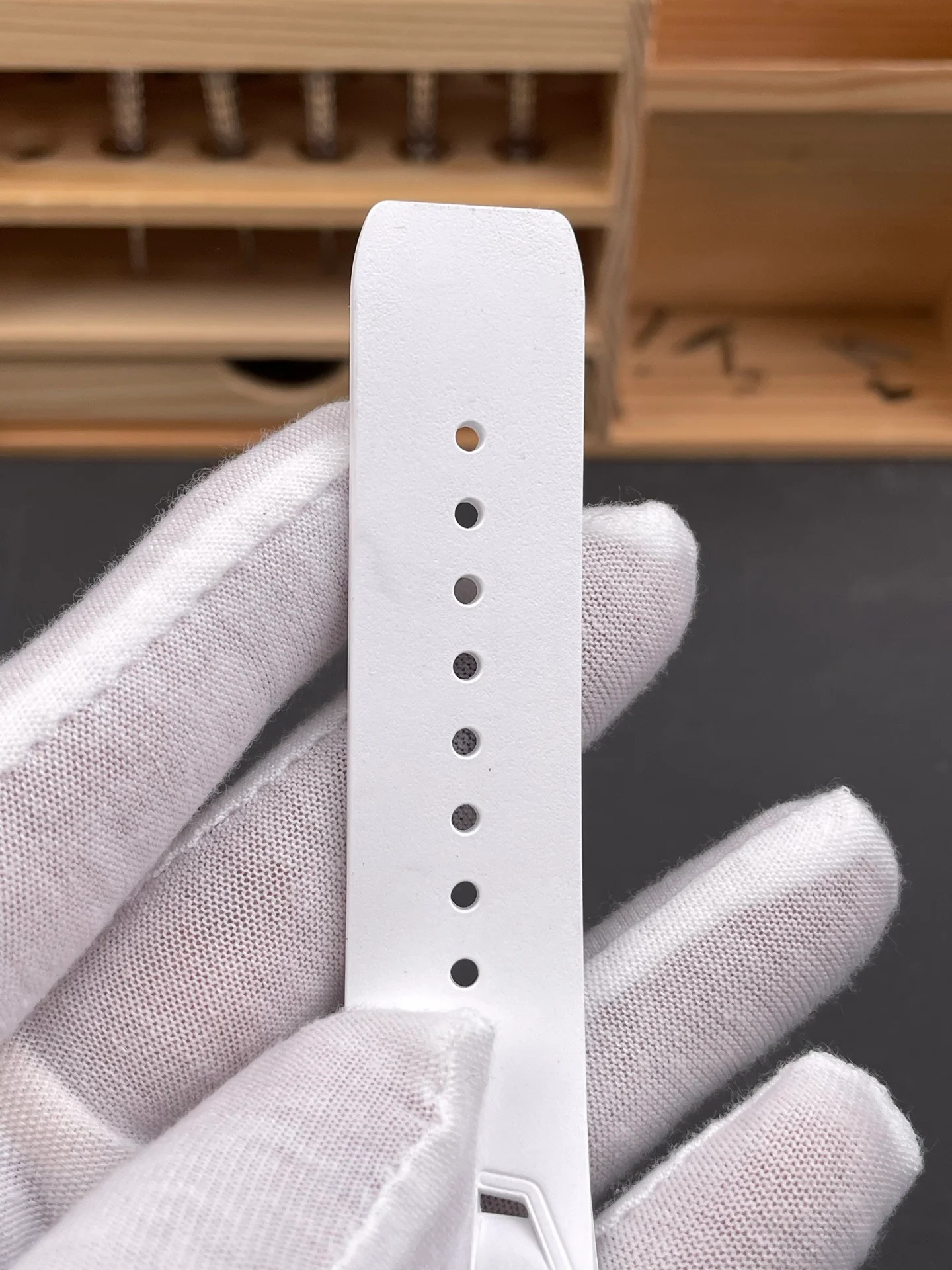 RM35-03 Carbon Fiber White