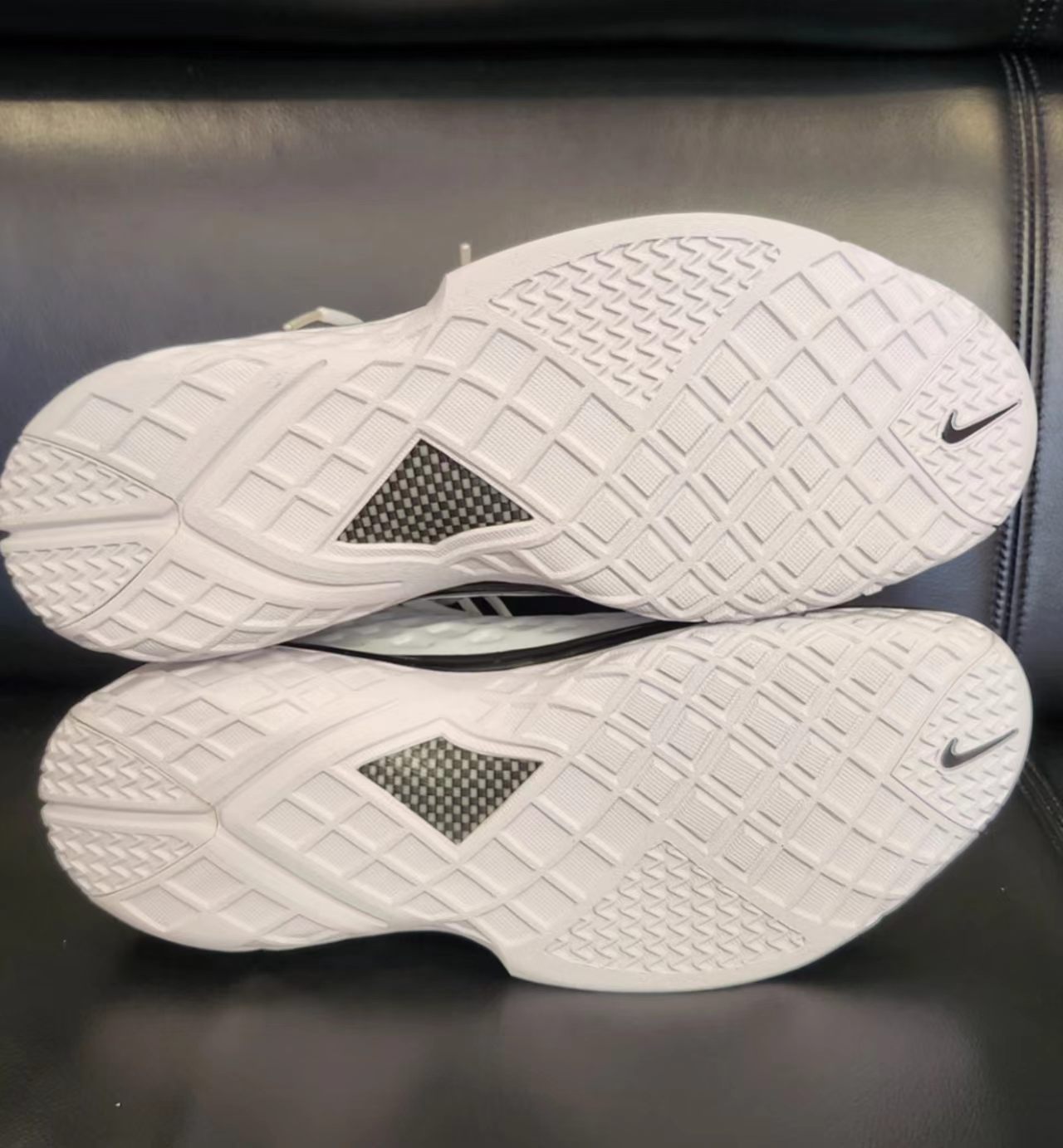 Nike Zoom Kobe 3 Protro "White/Black"