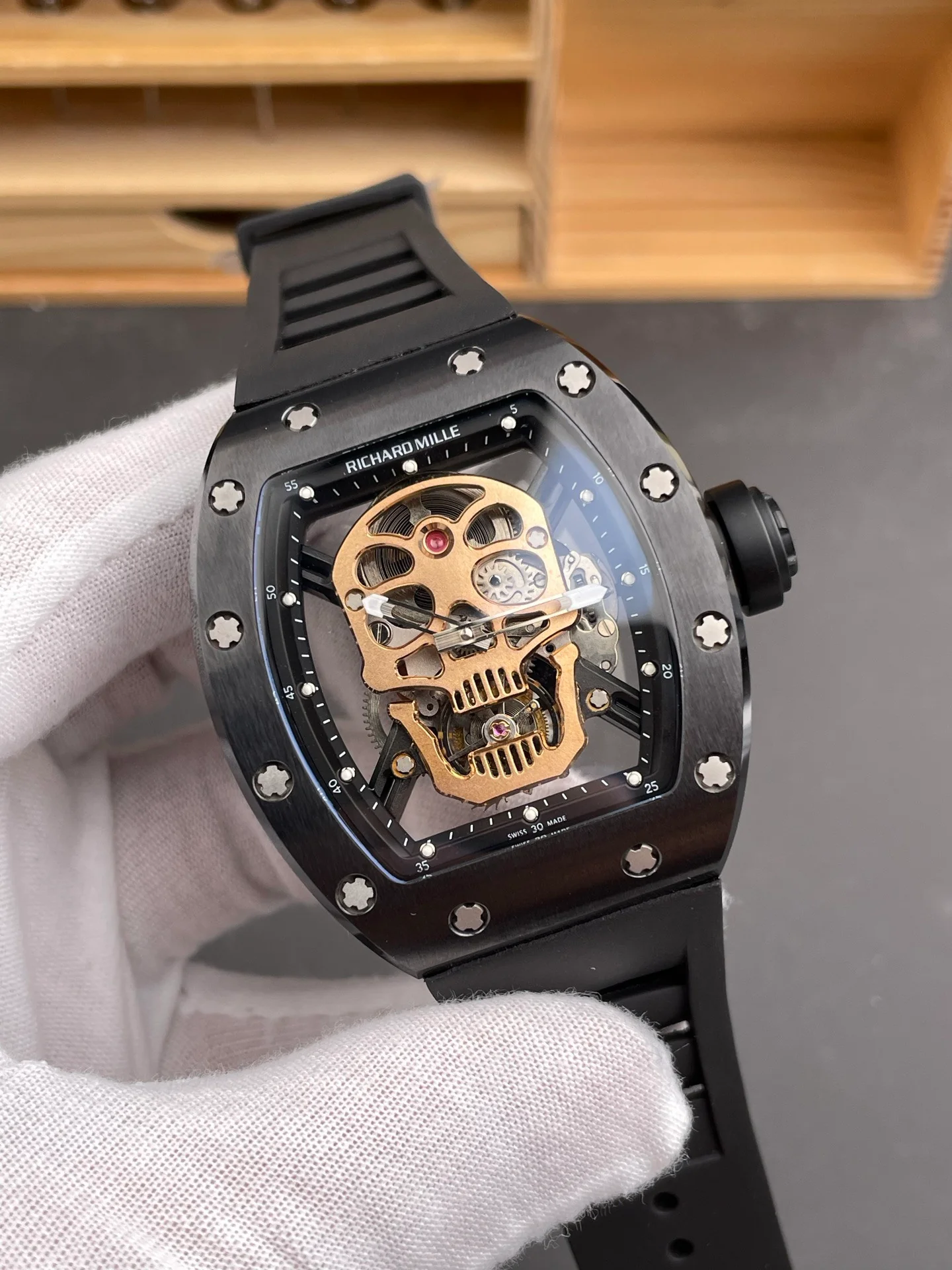 RM052 Black Warrior Gold Skull
