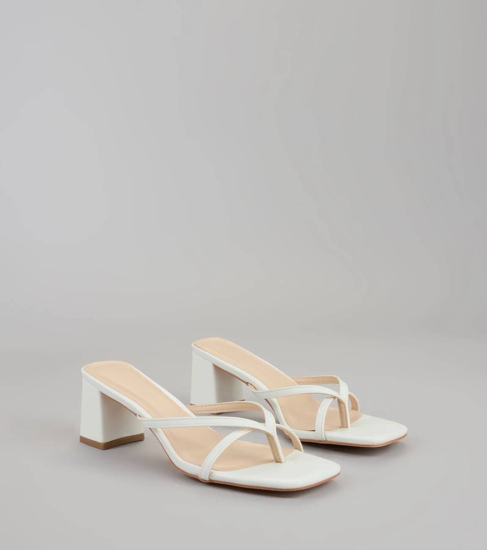Can��t Talk. Busy Strutting Block Heel Mules