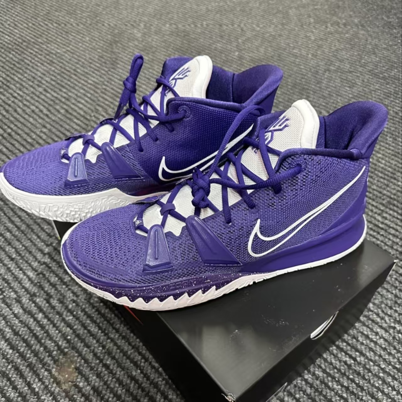 Nike Kyrie 7 TB Court Purple