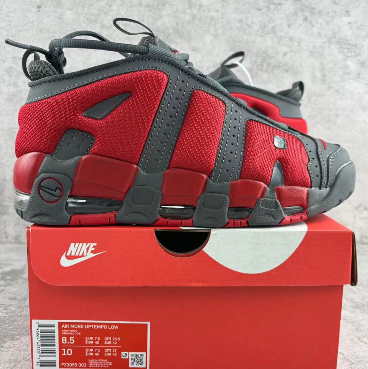 Nike Air More Uptempo Low Grey Red