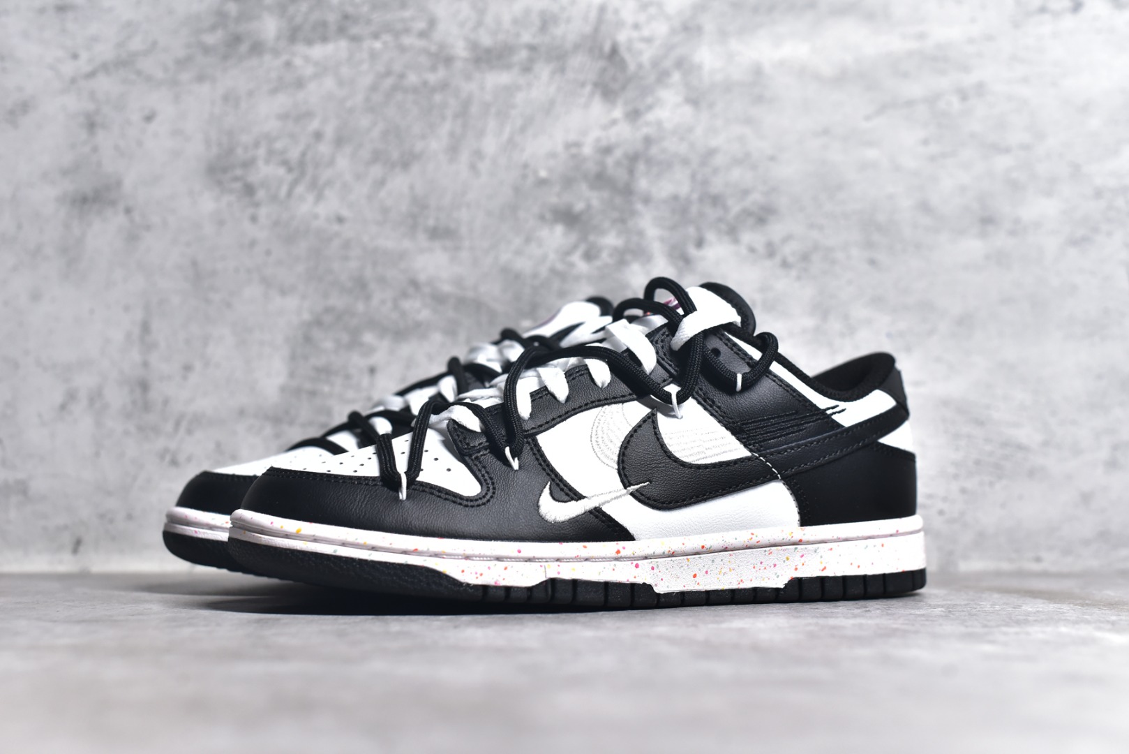 NIKE DUNK LOW MULTIPLE SWOOSHES FD4623-132
