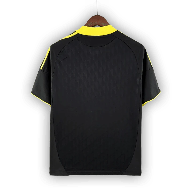 Liverpool 2010/11 Third Away
