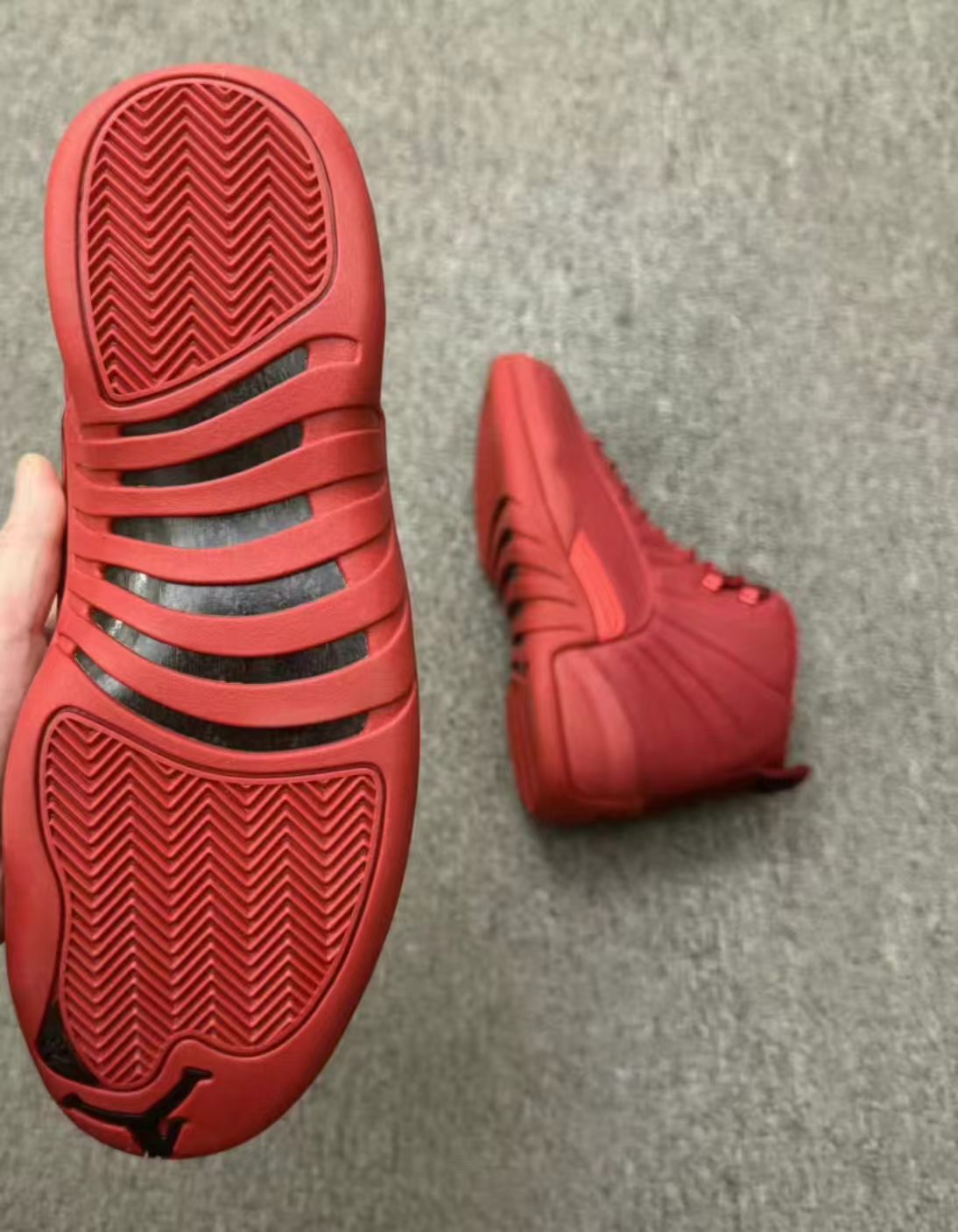 Air Jordan 12 Retro "Triple Red"
