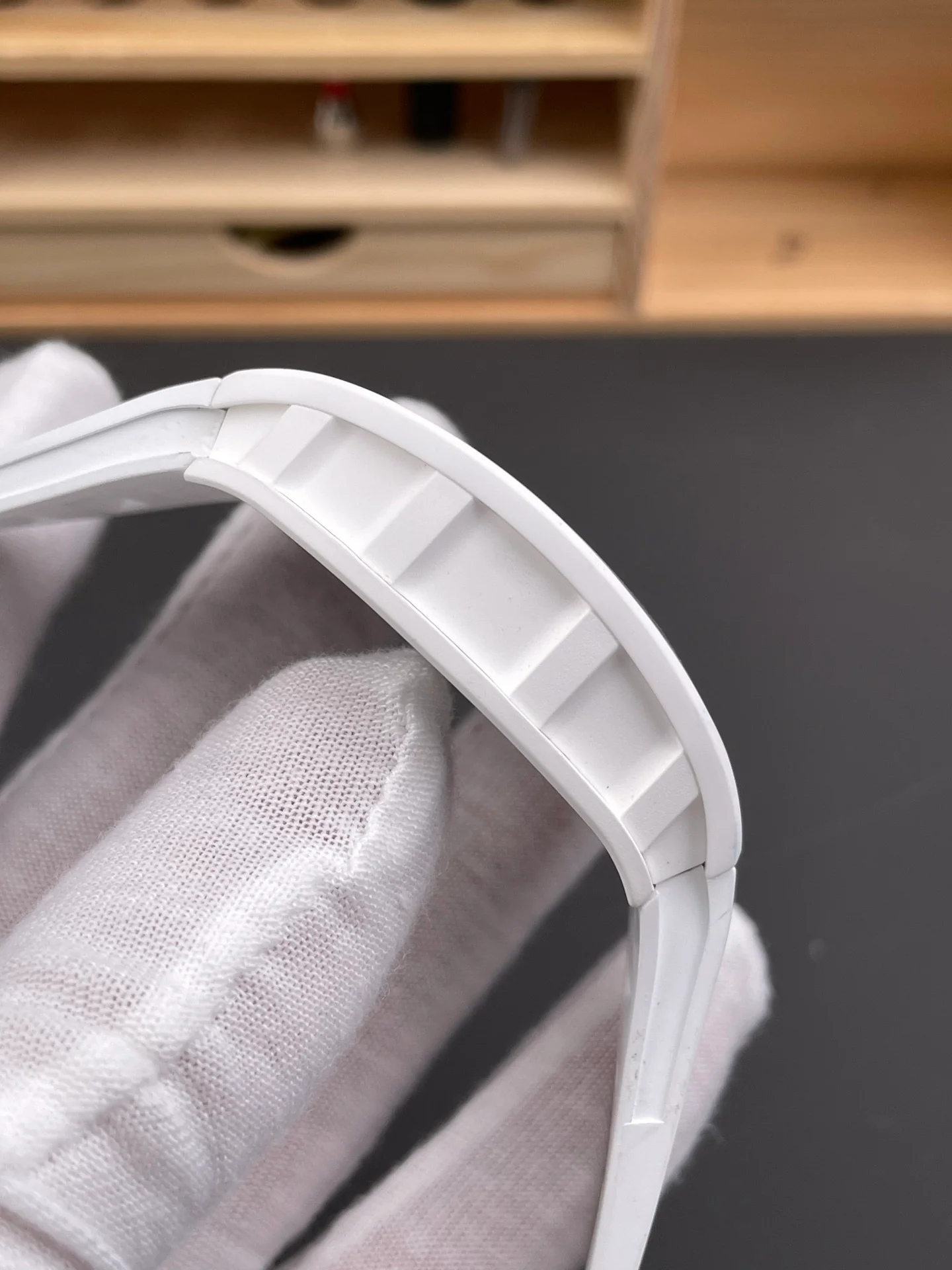 RM055 White Ceramic