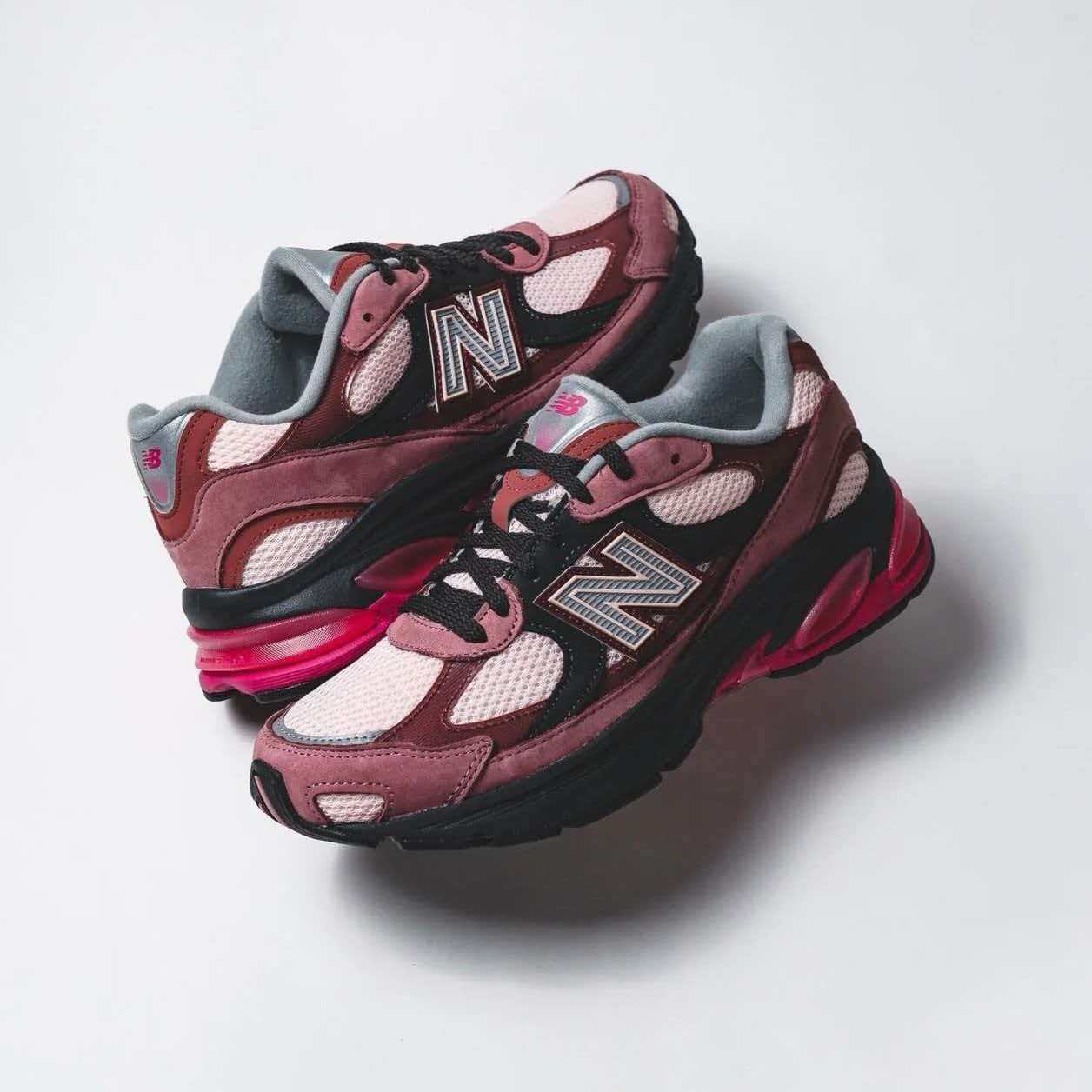 Kith × New Balance 2010 'Pink Black'