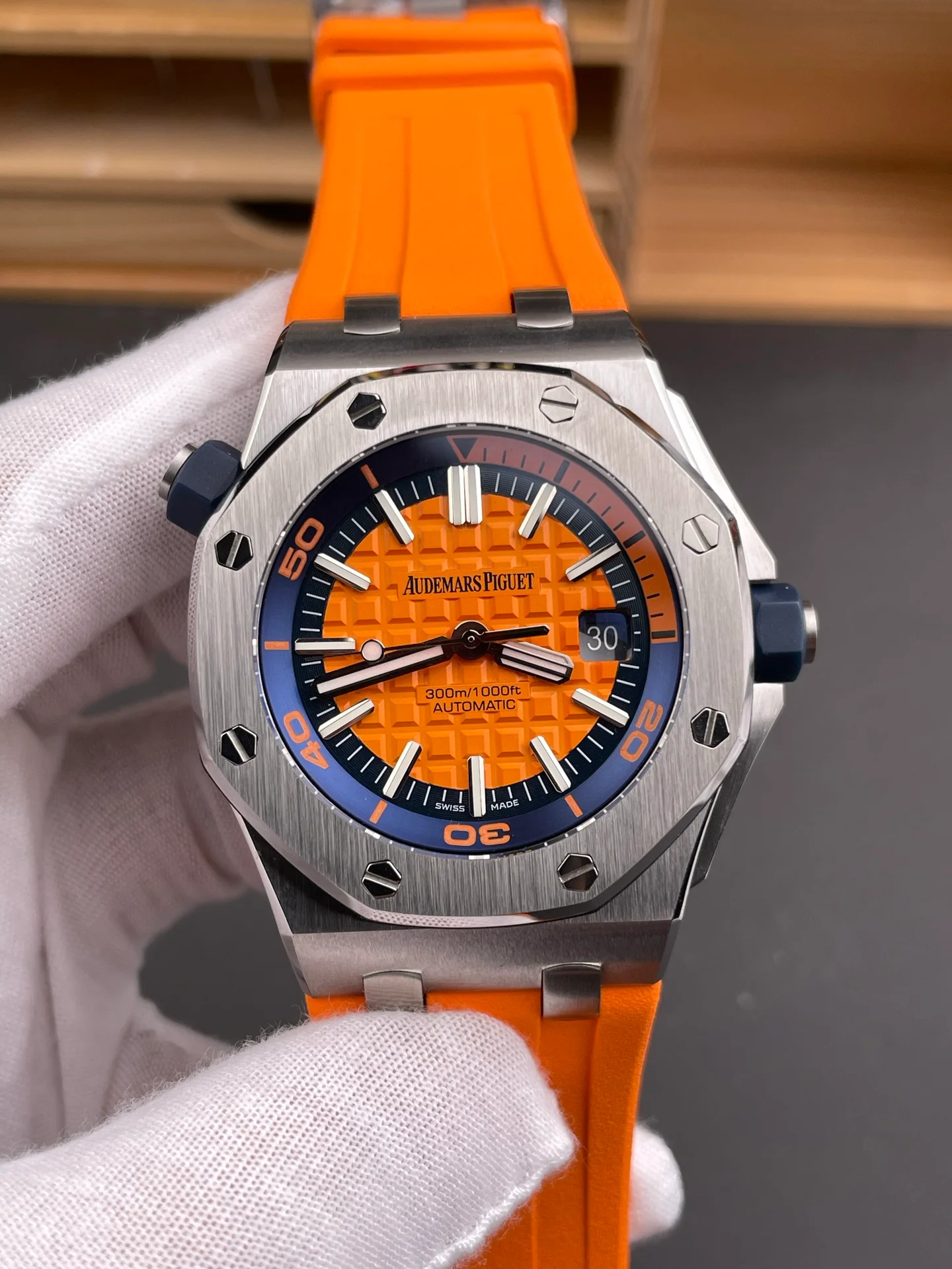 Royal Oak 15710ST Quarter Orange