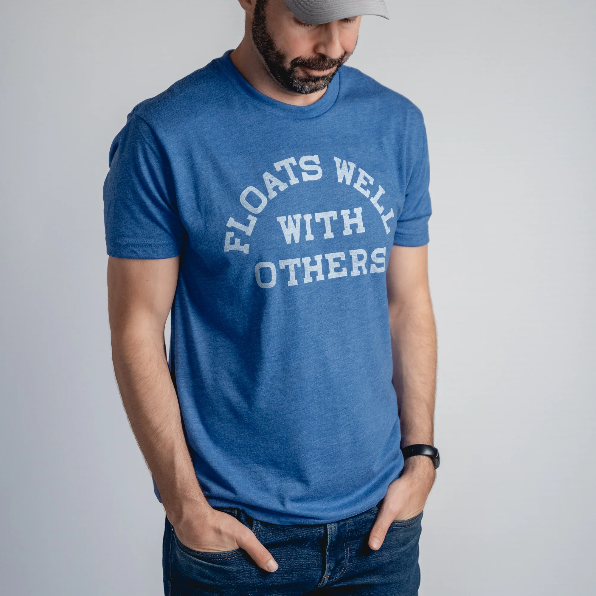 FLOATS WELL WITH OTHERS (UNISEX)