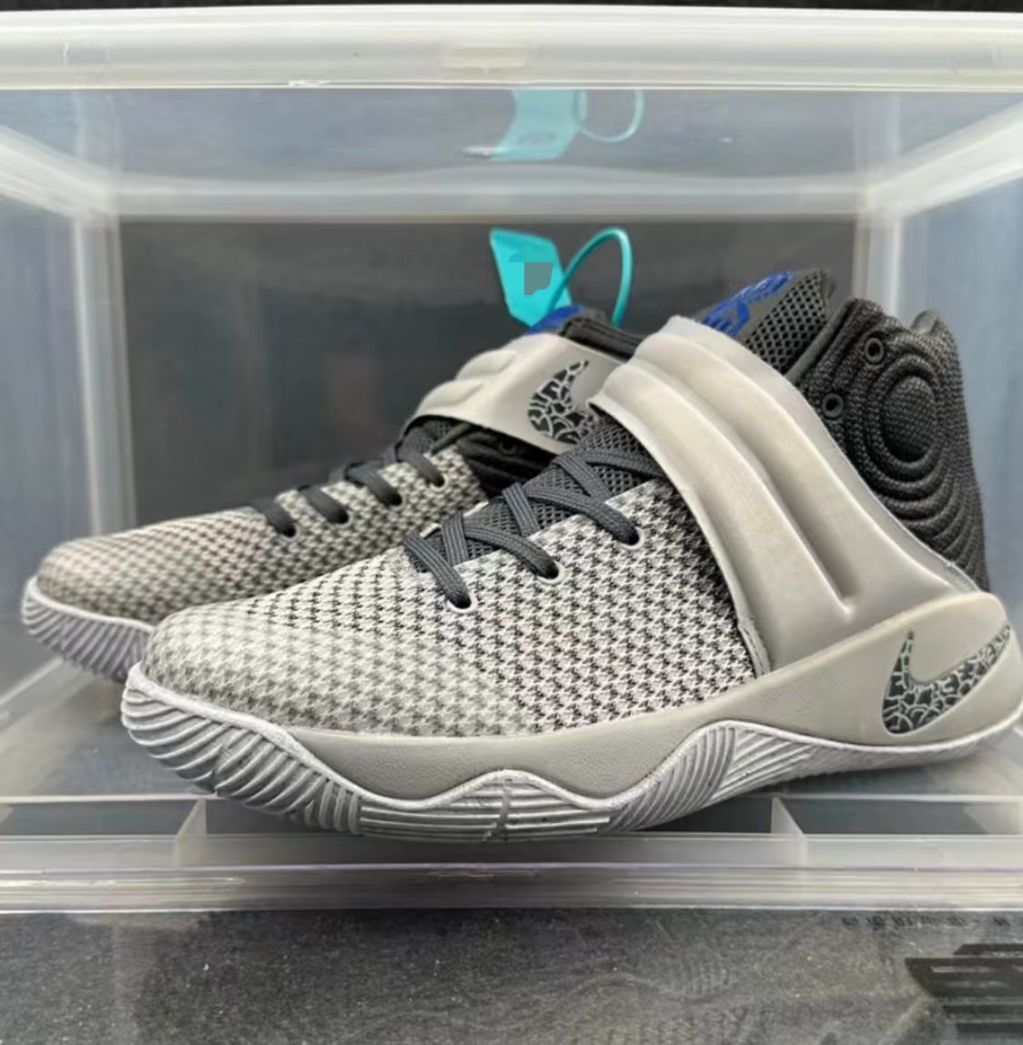 Nike Kyrie 2 