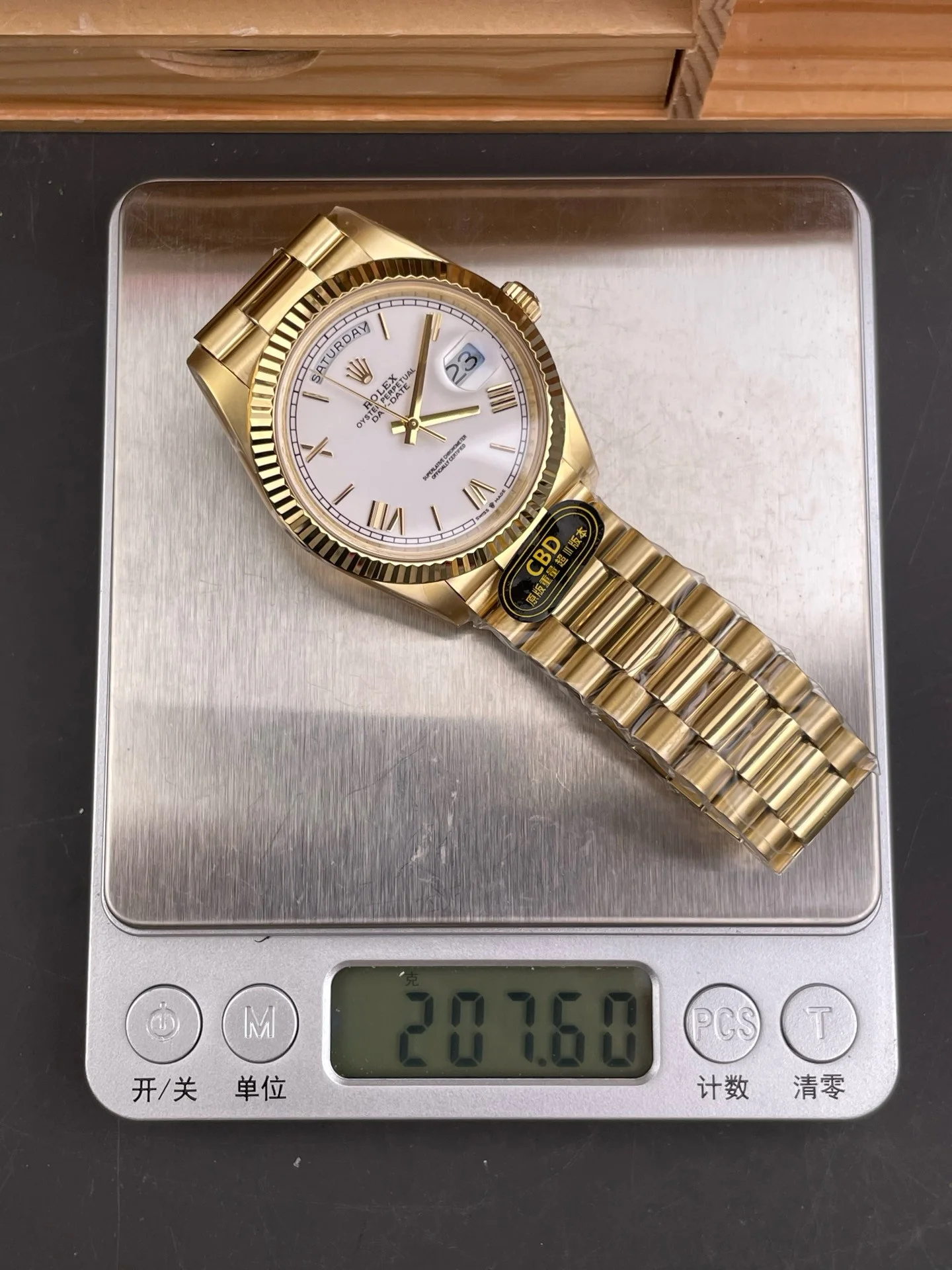 Yellow Gold White Roman Day-Date