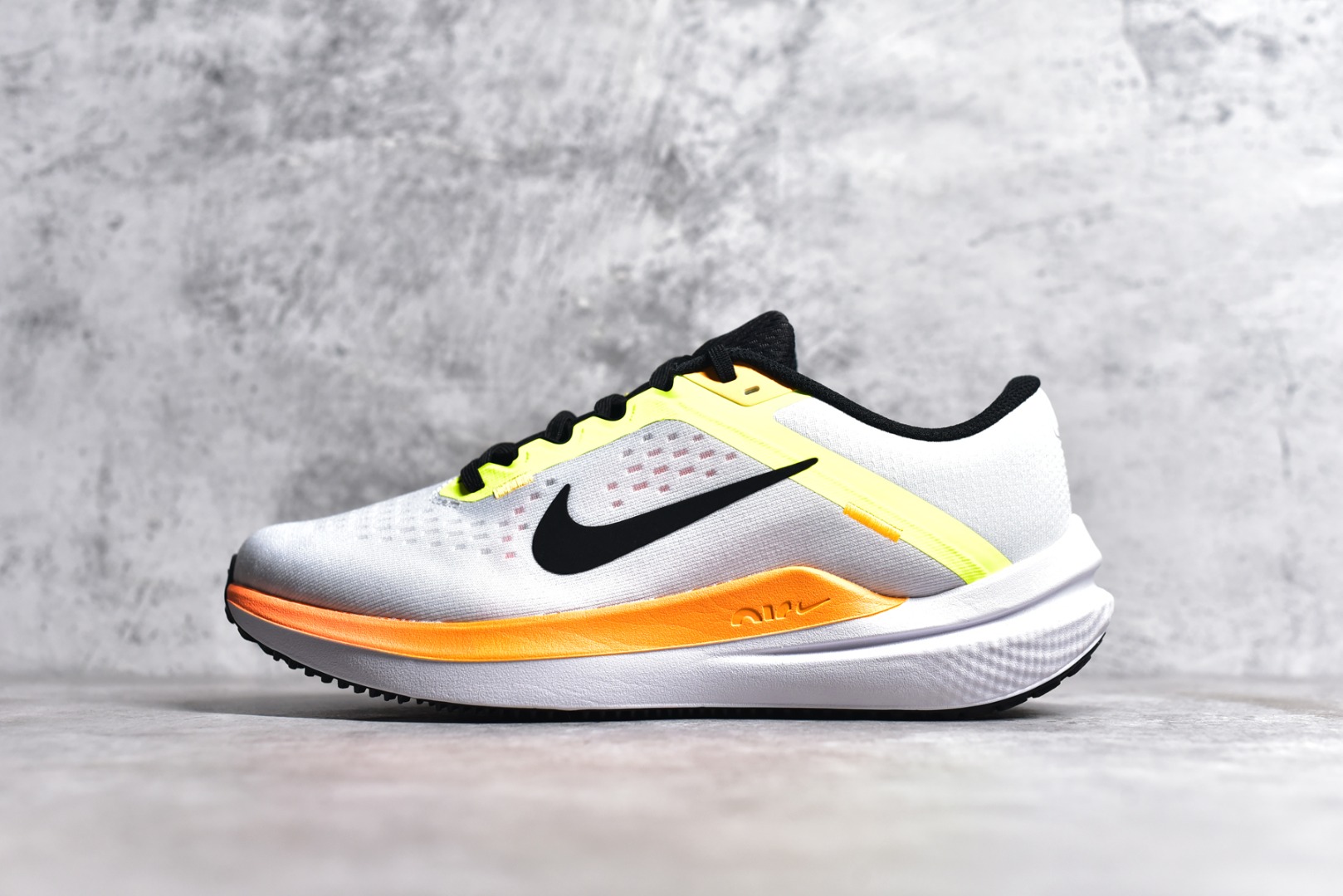 NIKE AIR ZOOM WINFLO 10 DV4022-101