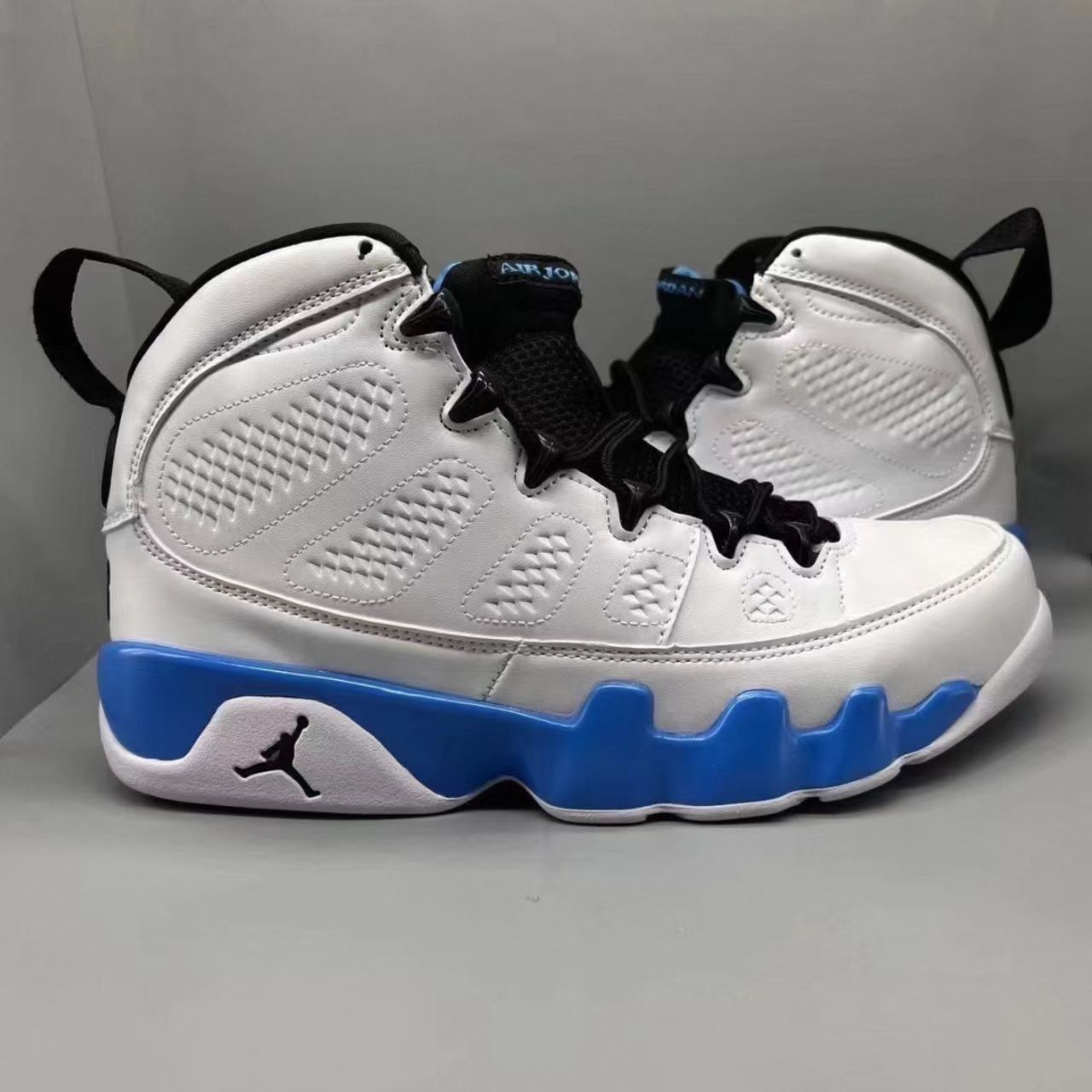 Air Jordan 9 Retro "Powder Blue"