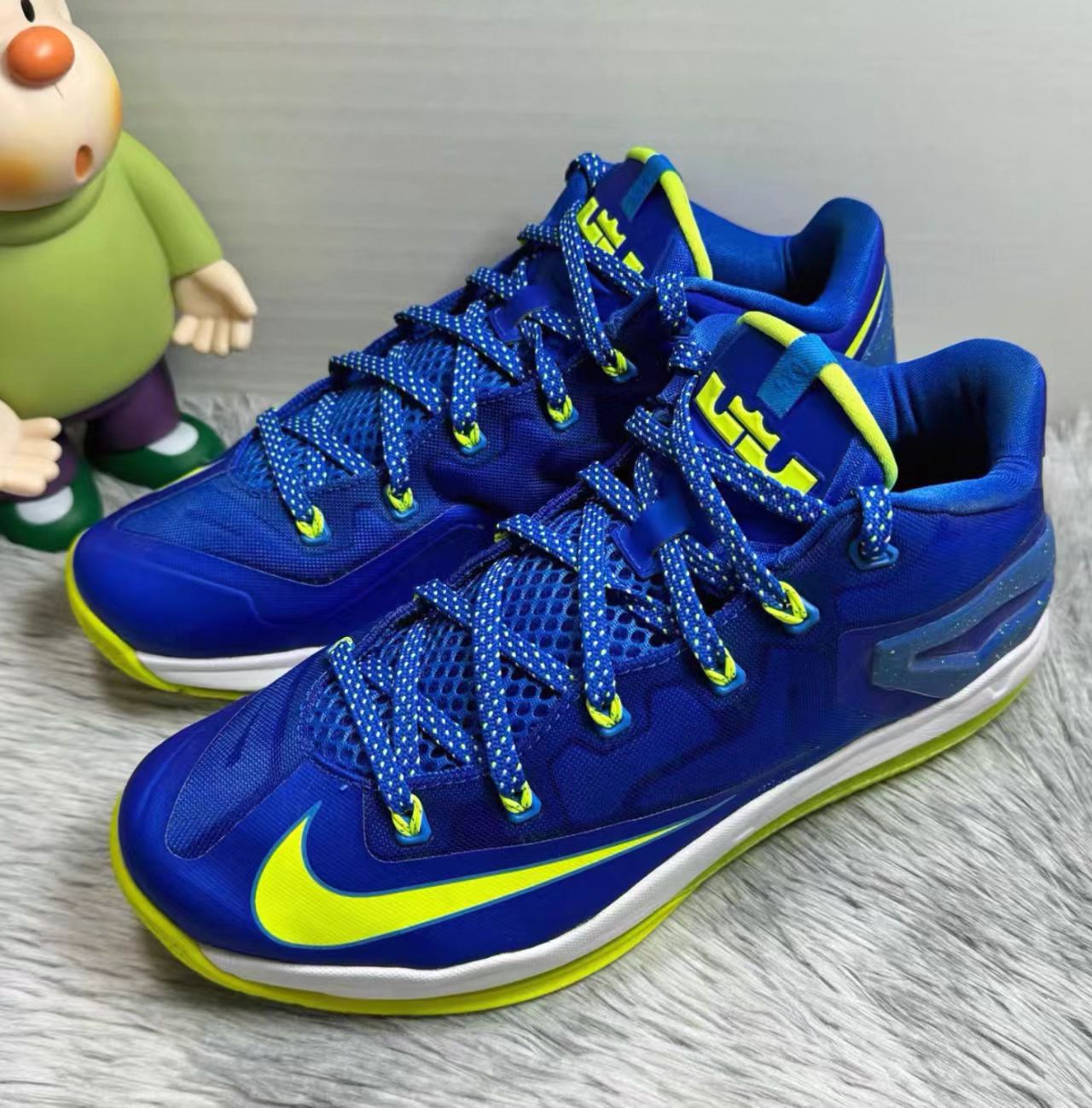 Nike LeBron XI Low 