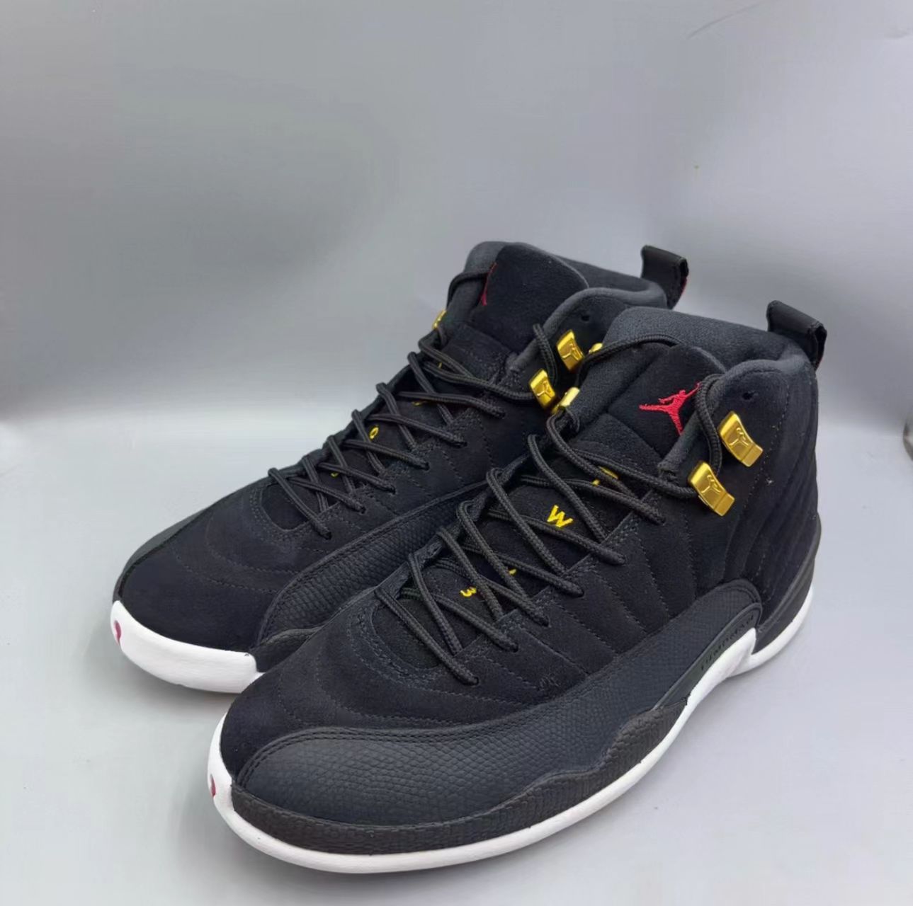 Air Jordan 12 Retro "Reverse Taxi"
