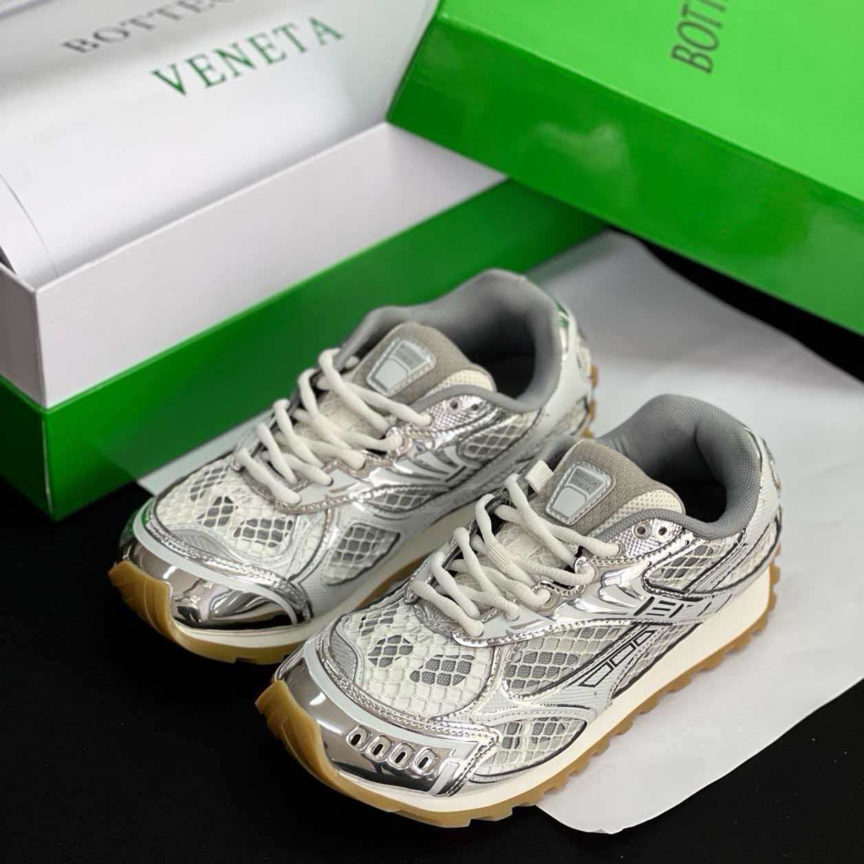 Bottega Veneta Orbit