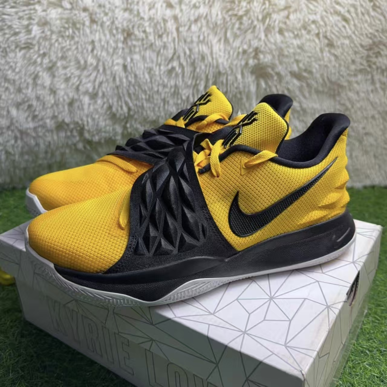 Nike Kyrie Low 1 EP Amarillo Black White
