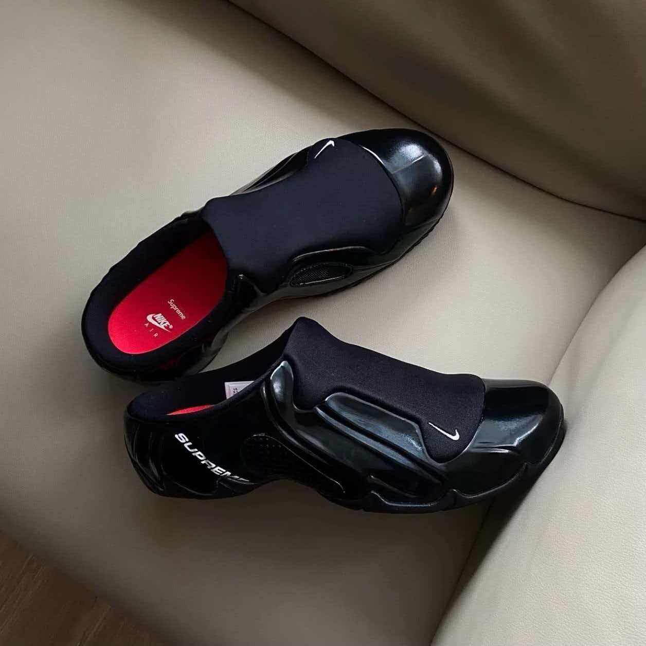 Supreme × Nike Clogposite 
