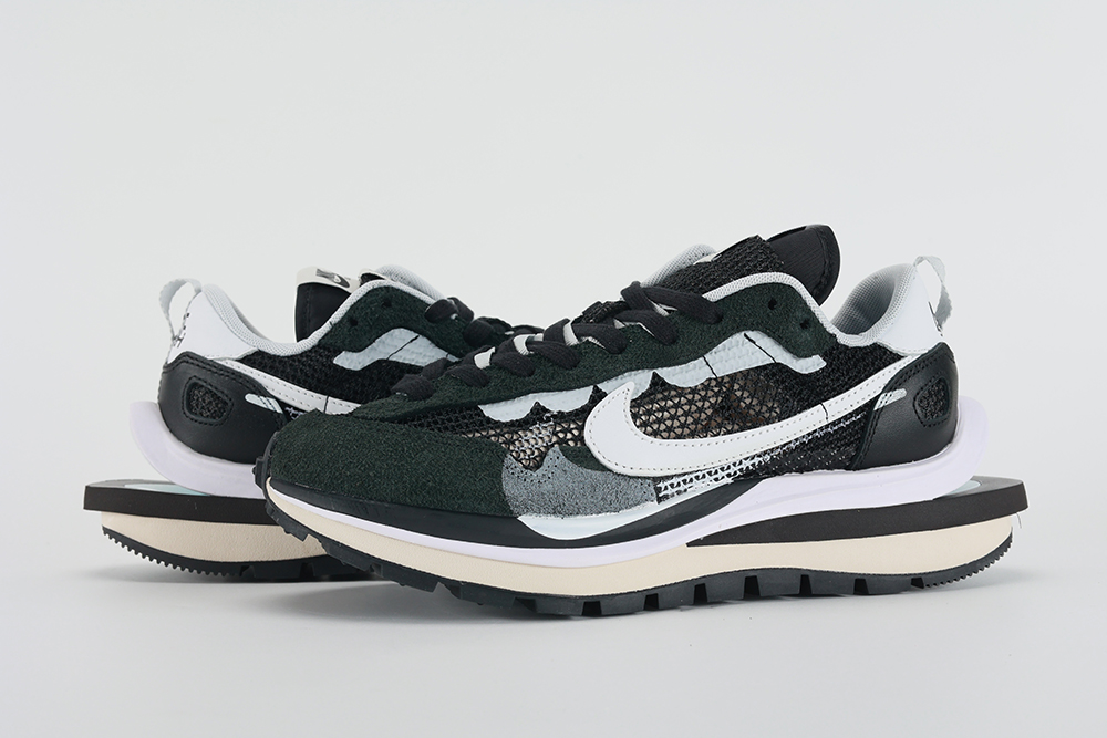 Sacai X NK VaporWaffle 'Black White' Replica