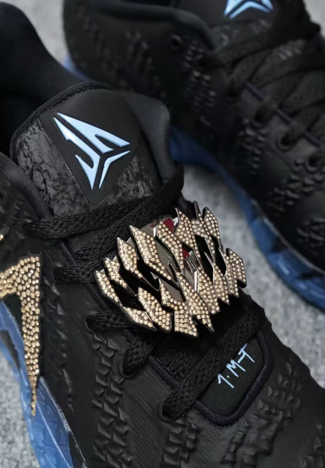 Nike Ja 3 "x Swarovski"