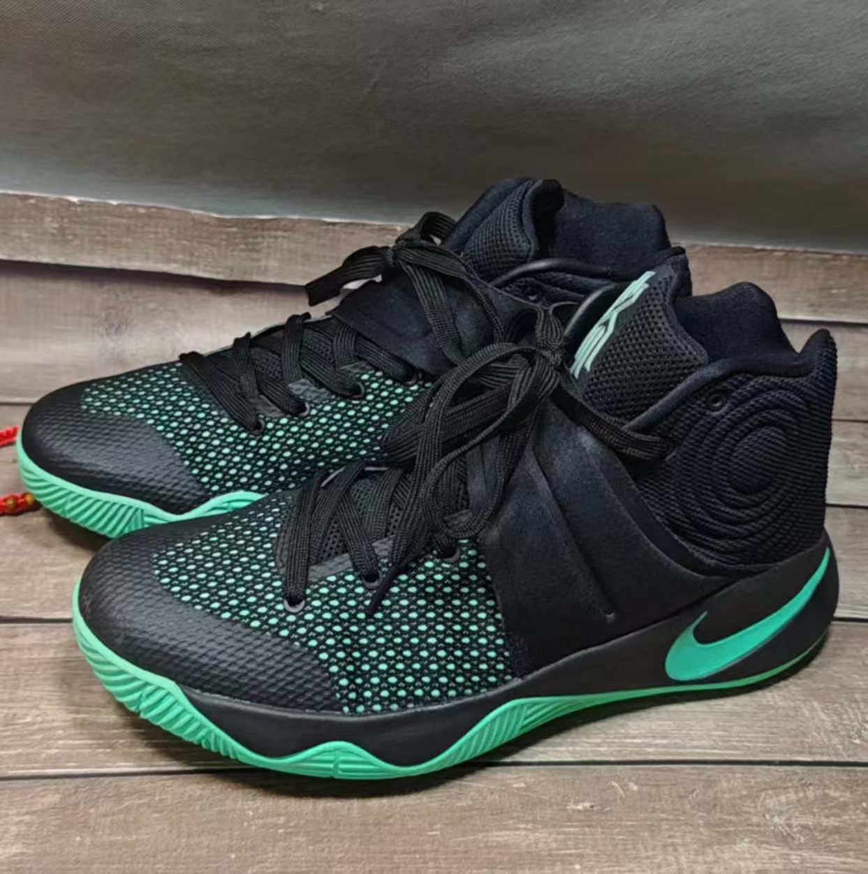 Nike Kyrie 2 Green Glow