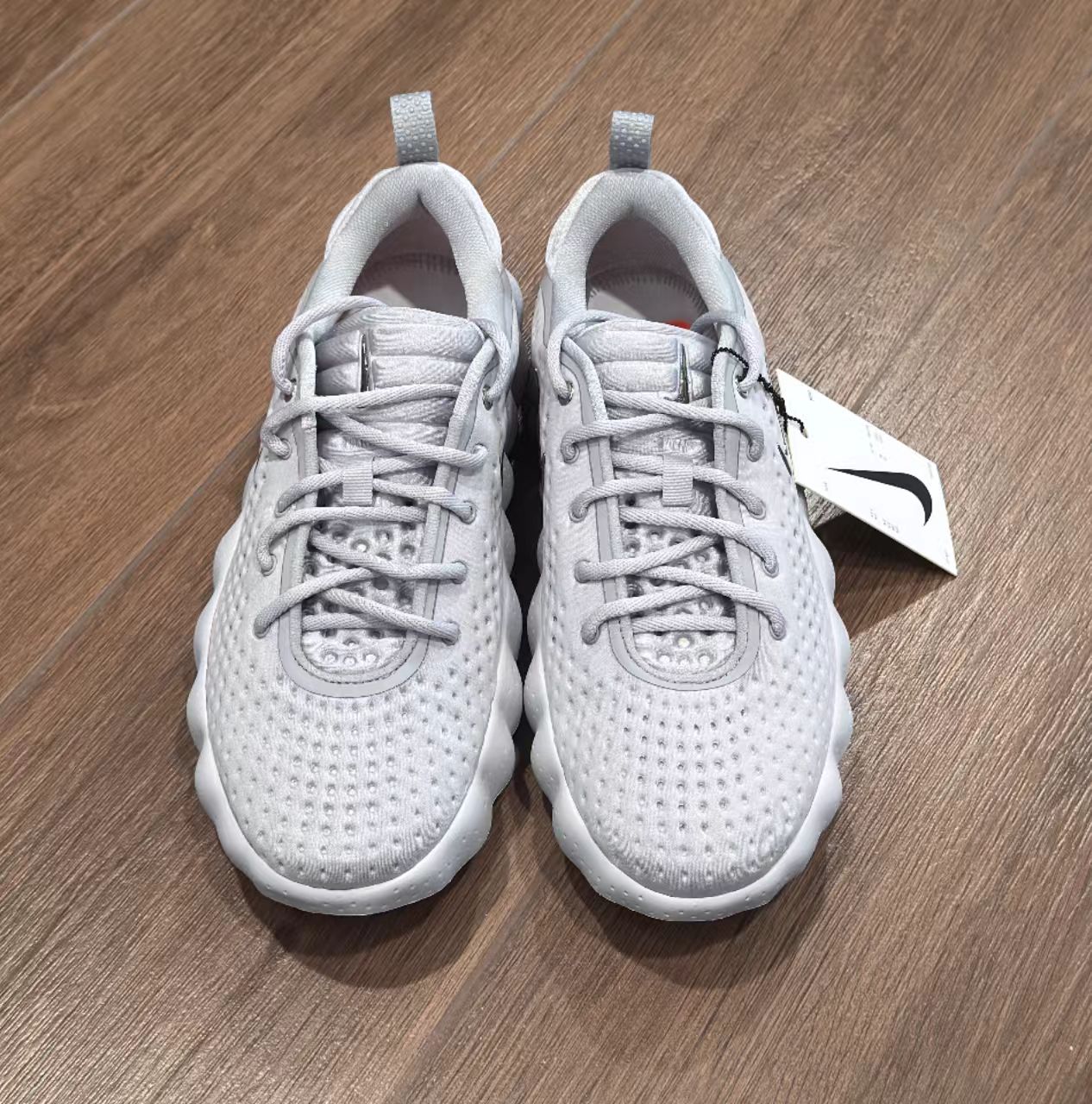Nike Mind 002 