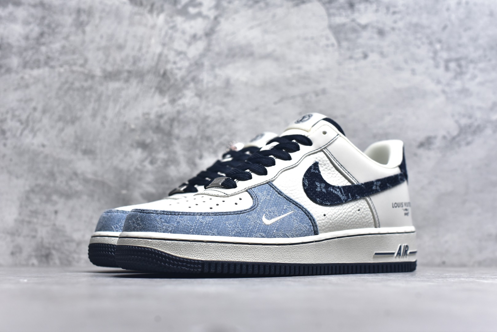 AIR FORCE 1'07 LOW LV SC0601-556