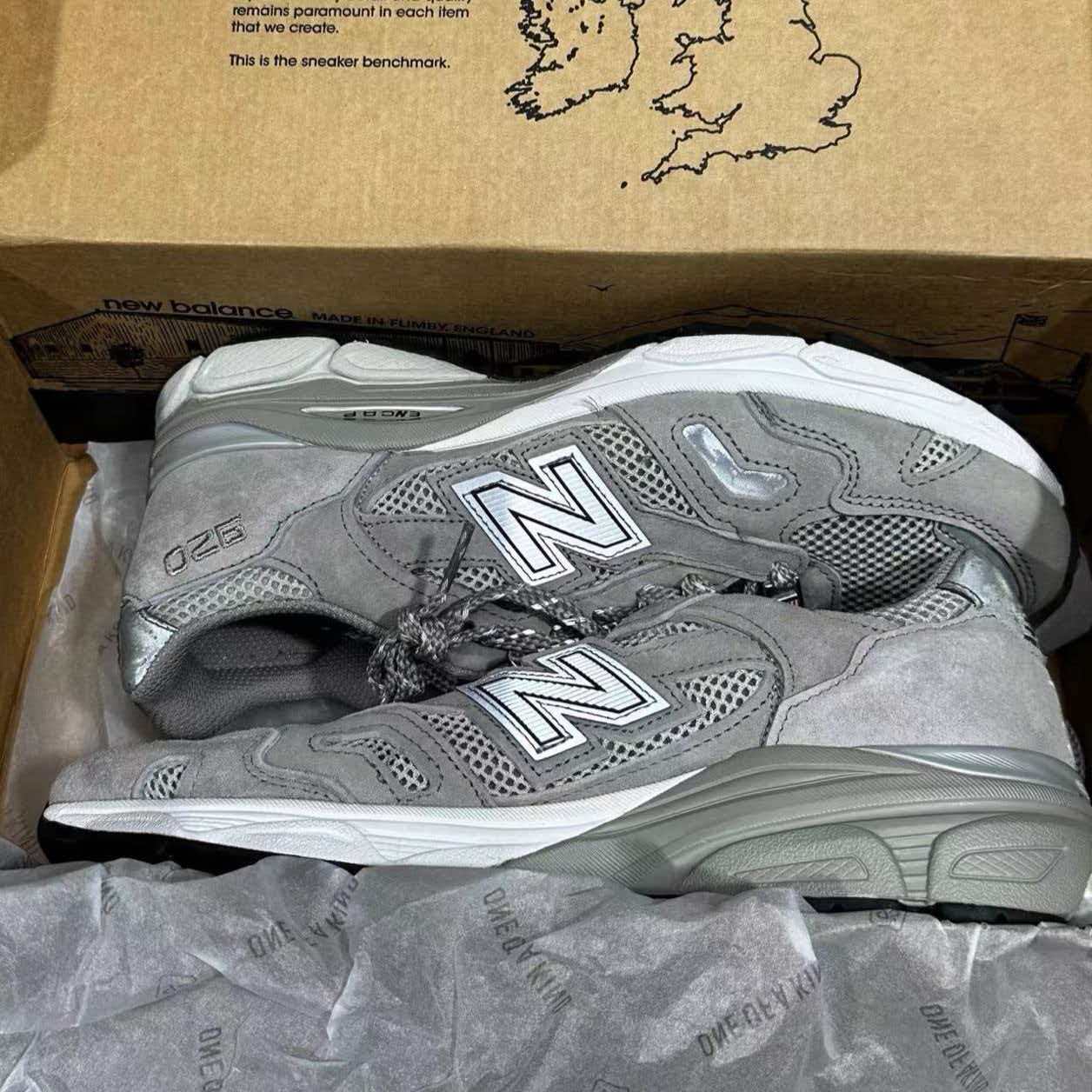 MTA x New Balance 920  
