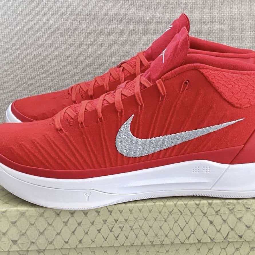 Nike Kobe A.D. Mid 