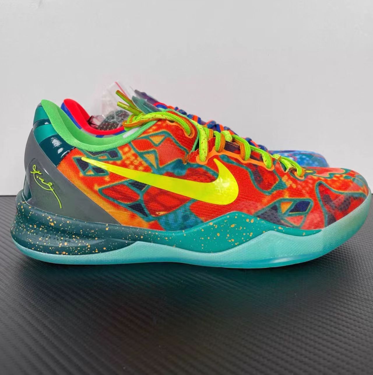 Nike Kobe 8 Protro "What The Kobe"