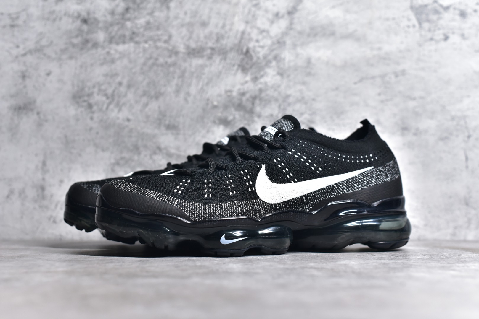 KO NIKE AIR VAPORMAX 2023 FLYKNIT OREO DV1678-001