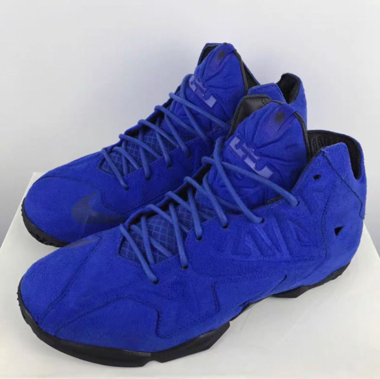 Nike LeBron XI EXT 