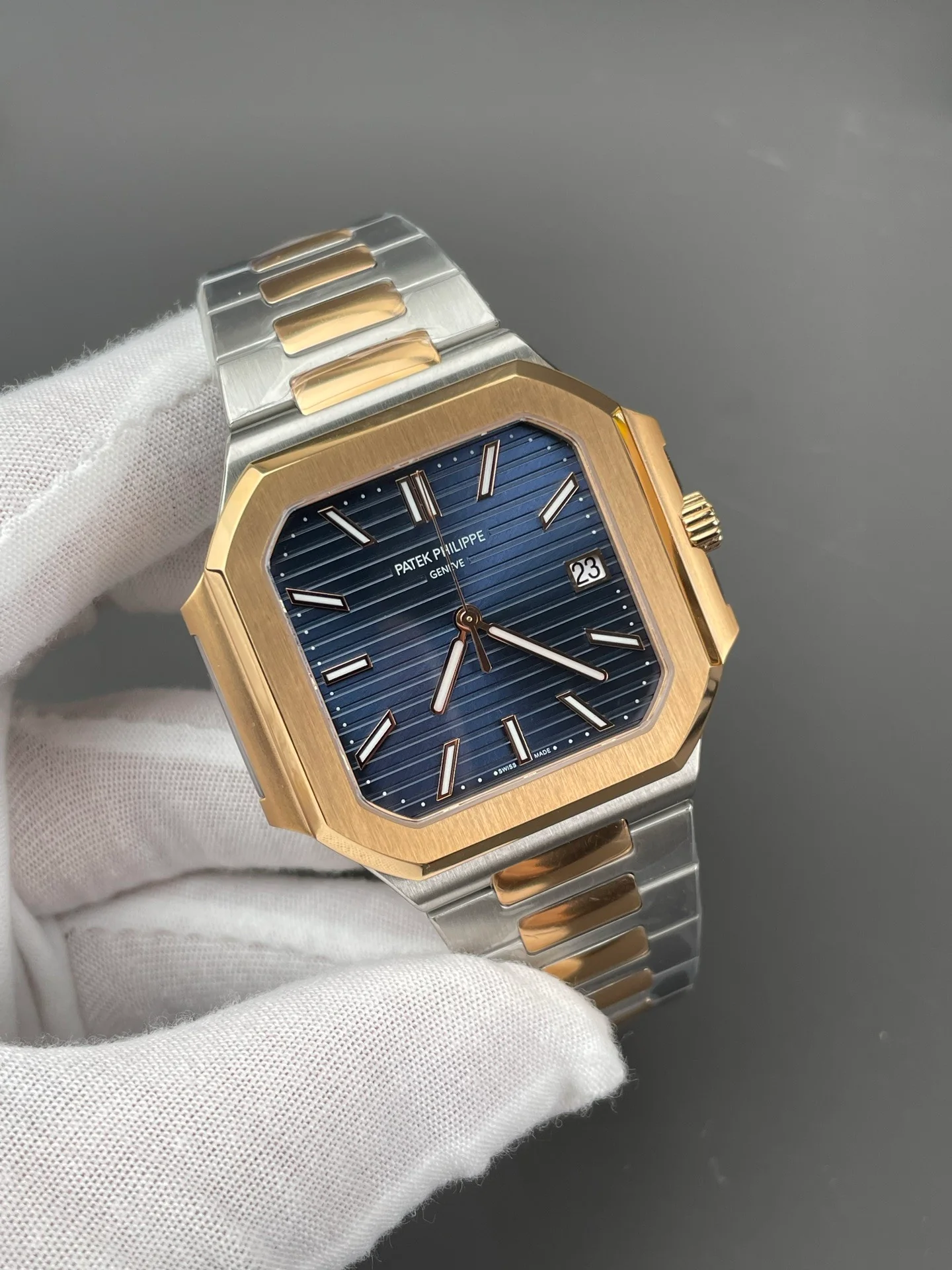 New Cubitus 5821 Rose Gold (Small TV)