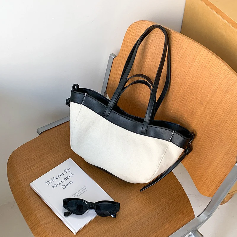 Daisy Canvas Tote